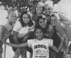 RHS Cheerleaders Attend Camp