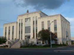 Houston County Courthouse in Crockett