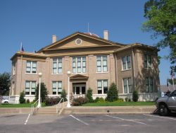 Rains County Courthouse in Emory