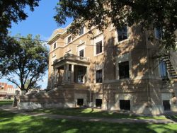 Hale County Courthouse in Plainview