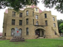 McCulloch County Courthouse in Brady